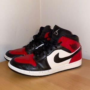 Air Jordan retro 1 Mid Custom “Black Toe” Men’s size 11